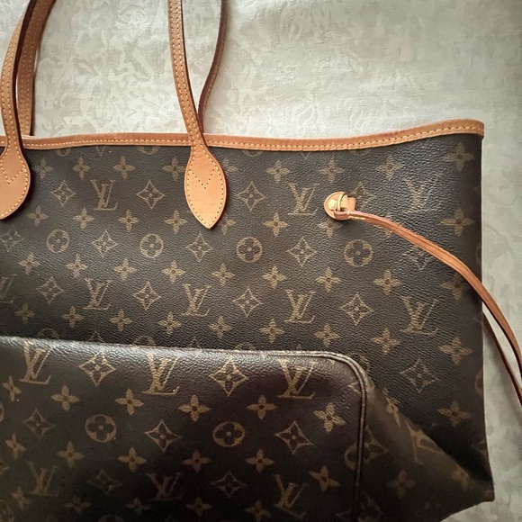 LOUIS VUITTON NEVERFULL GM Monogram Authenticated - Picture 12 of 16
